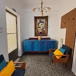 The Local Pin House - ευρύχωρη μονοκατοικία, Lamía