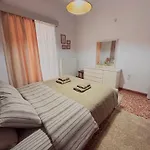 Apartmán The Local Pin House - ευρύχωρη μονοκατοικία, Lamía