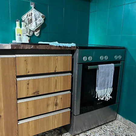 Daire The Local Pin House - ευρύχωρη μονοκατοικία, *