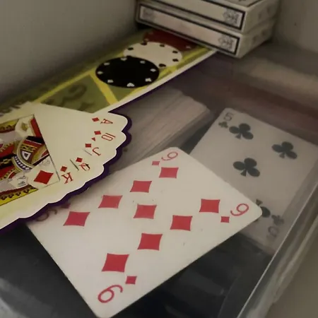 The Local Pin House - ευρύχωρη μονοκατοικία, Lamía