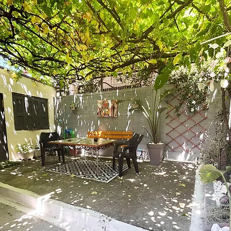 Daire The Local Pin House - ευρύχωρη μονοκατοικία, *