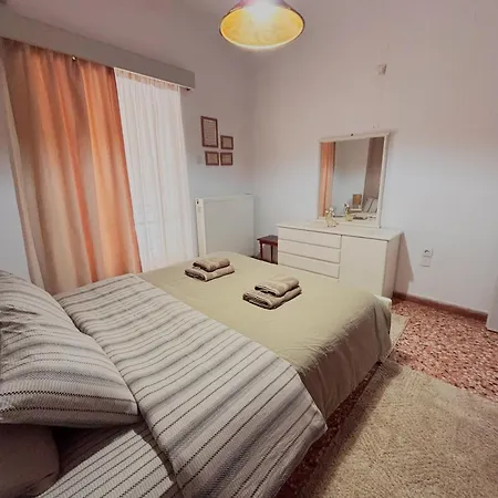 Διαμέρισμα The Local Pin House - ευρύχωρη μονοκατοικία, Λαμία