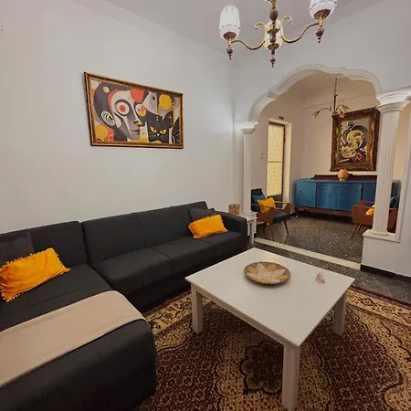 Daire The Local Pin House - ευρύχωρη μονοκατοικία, *