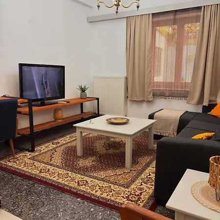 Daire The Local Pin House - ευρύχωρη μονοκατοικία,