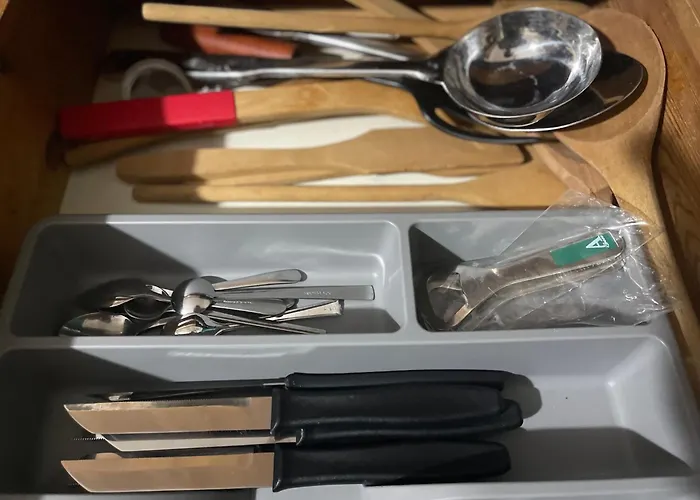 The Local Pin House - ευρύχωρη μονοκατοικία, Apartment *